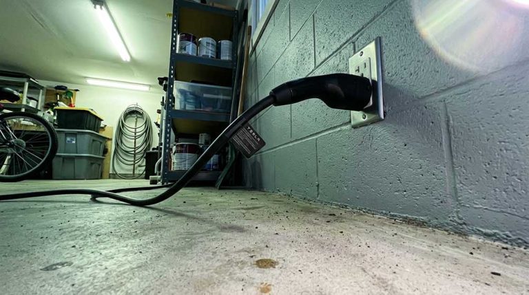 Charging Pro: How to Adjust Your Tesla Charging Speeds?