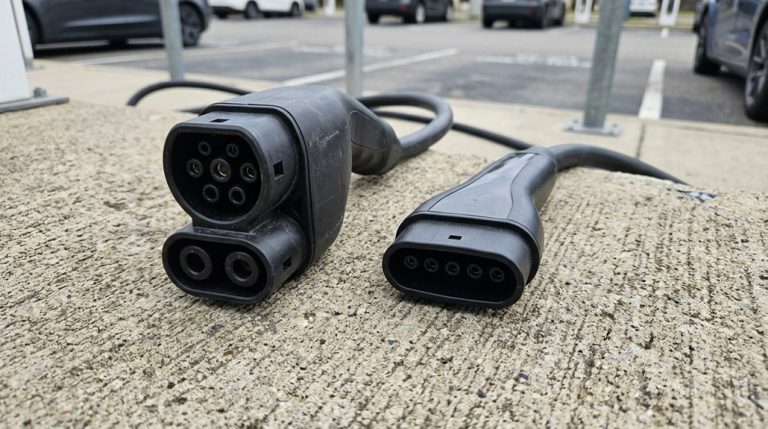 ccs vs nacs charging comparison