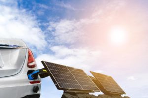 Can-You-Charge-an-Electric-Car-Off-Grid---Solar-Panels