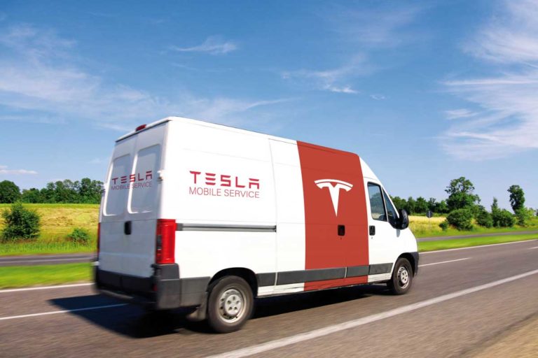 Tesla-Mobile-Service-Roadside Assistance