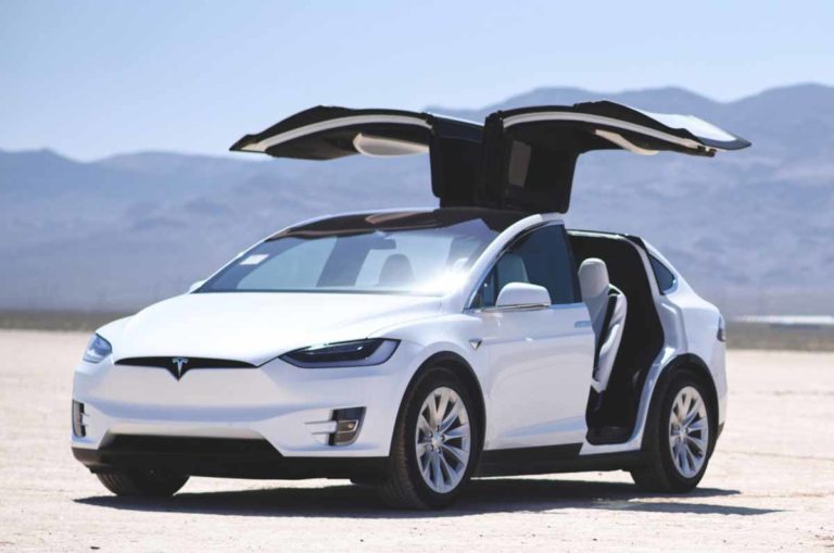 Arizona-Near-Las-Vegas--Tesla-Model-X